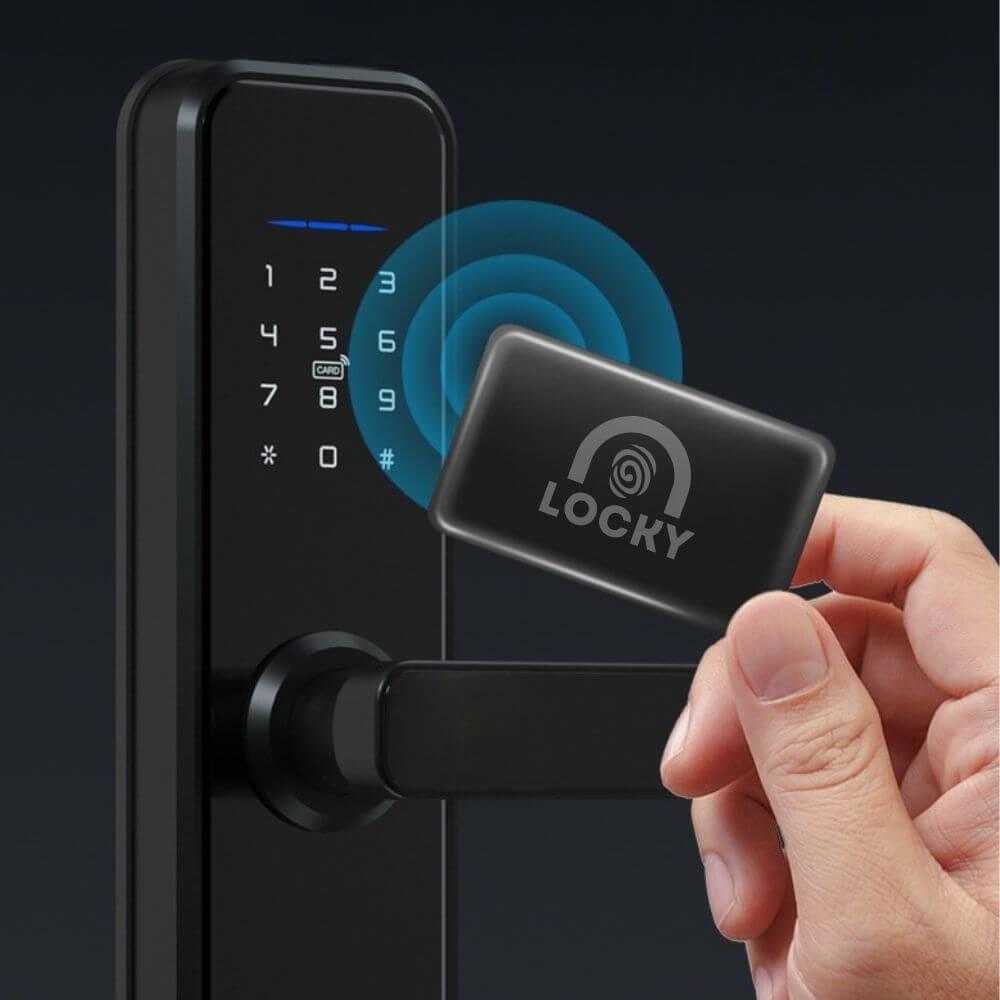 Badge sur serrure connectée LOCKY-1